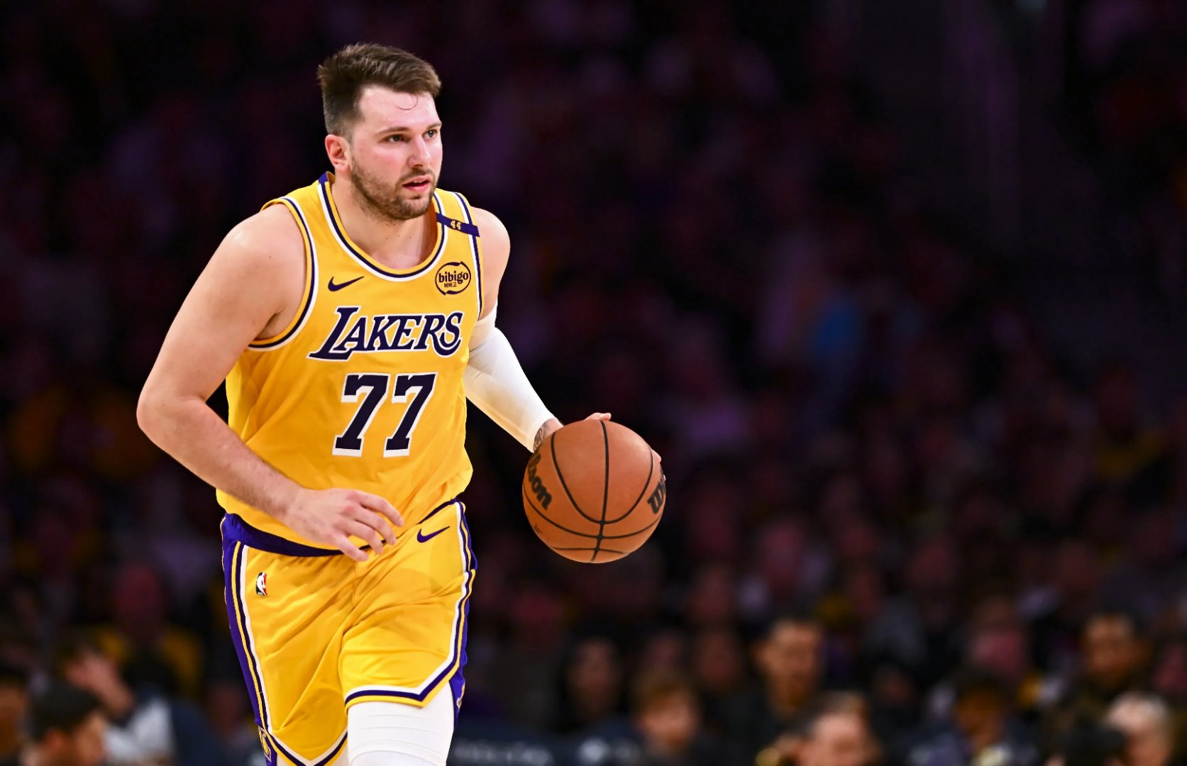 九游官网-重返赛场首场状态出色，澳大利亚队观众沸腾！，东契奇重返赛场再创辉煌时刻的简单介绍