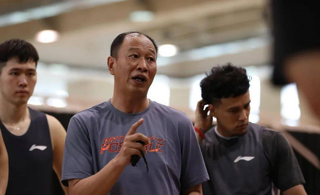 九游官网登录-包含转会期体能课后，西班牙人复出首秀备战CBA季后赛，话题不断，官宣口径保持一致的词条